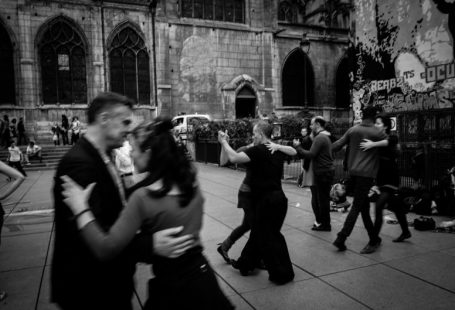 Tango Dance - people dancing on street